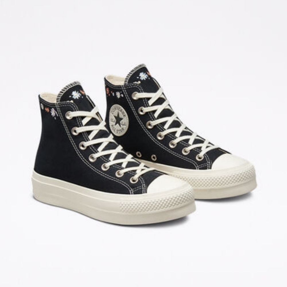 Converse CTAS Lift  Hi Platform Embroidered Floral Women's Sz: A01592C
